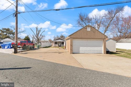 7512 Battle Grove Cir, BALTIMORE, MD, 21222-3519 | Card Image