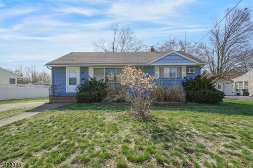 25 Stiles Ct, Pompton Lakes, NJ, 07442-2216 | Card Image