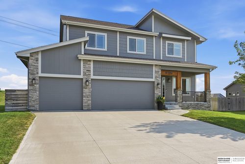 17706 Rampart St, Omaha, NE, 68136-4255 | Card Image