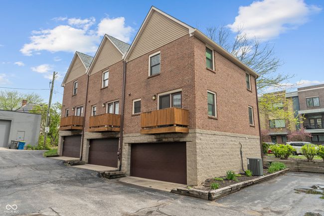 524 E 10 Th St, Townhouse with 2 bedrooms, 3 bathrooms and null parking in Indianapolis IN | Image 27