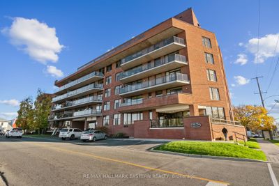 502 - 2 George St N, Condo with 2 bedrooms, 2 bathrooms and 1 parking in Peterborough ON | Image 3