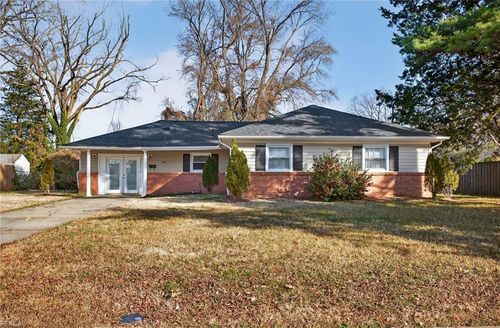 130 Marvin Dr, Hampton, VA, 23666-2660 | Card Image