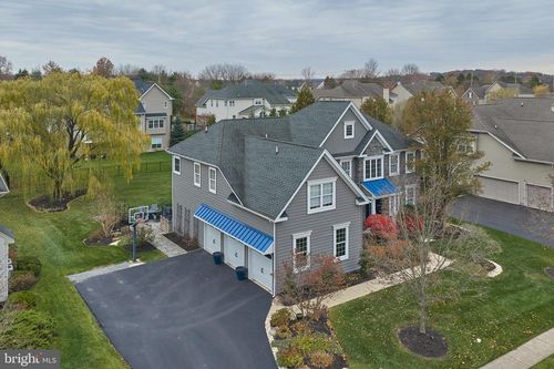 2080 Bedfordshire Rd, Furlong, PA, 18925-1461 | Card Image