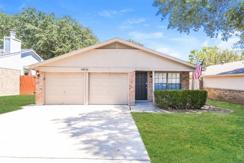 4931 Darrow Ln, Arlington, TX, 76017-2316 | Card Image