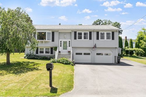 55 Derry Rd, Methuen, MA, 01844-5605 | Card Image