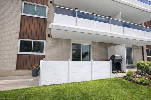 110-71 Vanier Dr, Kitchener, ON, N2C1J4 | Card Image