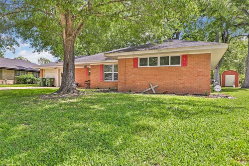 1016 Lynnwood Ave, Liberty, TX, 77575-3716 | Card Image