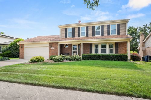 7817 Mayfair Ln, Darien, IL, 60561-4863 | Card Image