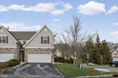 246 Brinley Dr, Pennington, NJ, 08534-5188 | Card Image