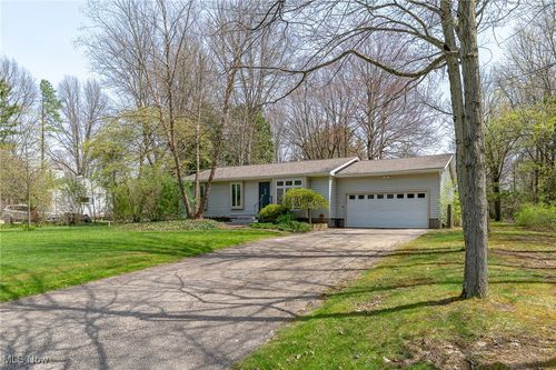 2483 Amelia Dr, Richfield, OH, 44286-9727 | Card Image