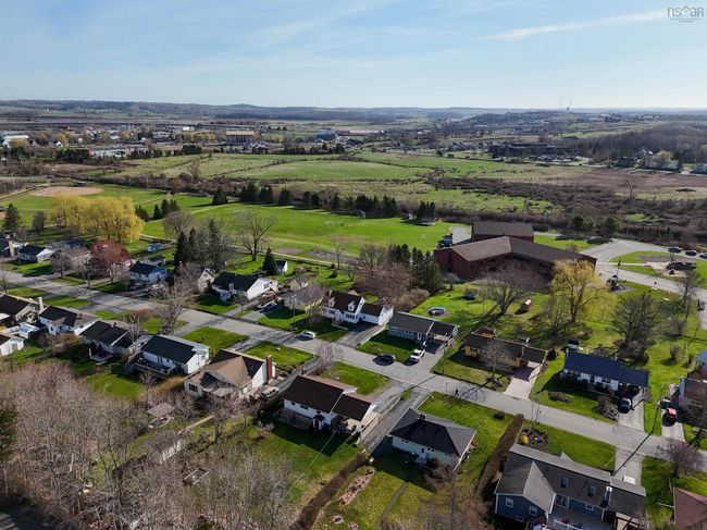 228 Tremain Cres, House other with 2 bedrooms, 3 bathrooms and null parking in Windsor NS | Image 37