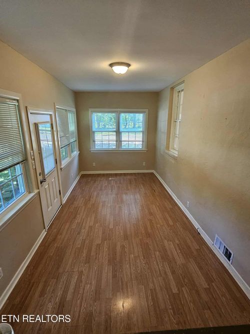 2228 Tecoma Dr, Knoxville, TN, 37917-2235 | Card Image
