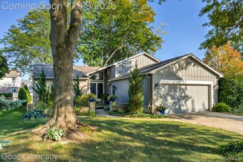 42540 Sycamore Dr, Sterling Heights, MI, 48313-2860 | Card Image