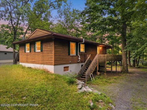 2342 Eagle Path, Bushkill, PA, 18324-7954 | Card Image