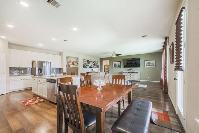 3713 Belmore Ln, House other with 3 bedrooms, 2 bathrooms and 2 parking in Pearland TX | Image 19