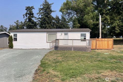 1012 Shawn Ave, Oak Harbor, WA, 98277-8240 | Card Image