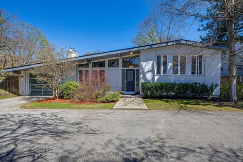 2 Parmbelle Cres, North York, ON, M3A3G6 | Card Image