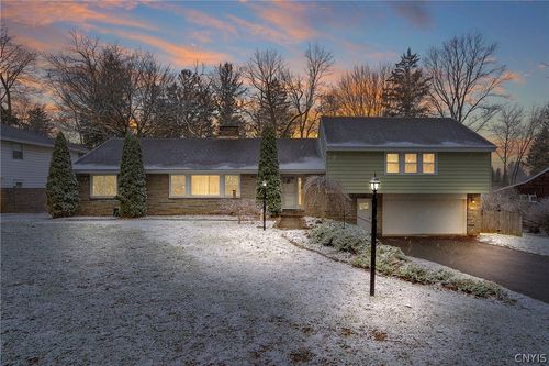 27 Lynacres Blvd, Fayetteville, NY, 13066-1013 | Card Image