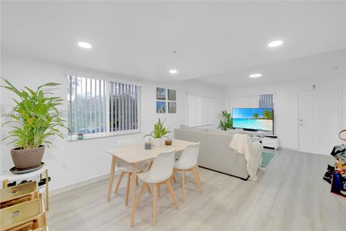 apt-124-651 Nw 82nd Ave, Miami, FL, 33126-6910 | Card Image