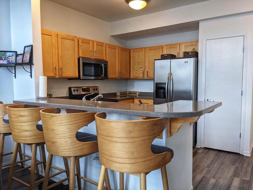 110-2121 S Kinnickinnic Avenue, Milwaukee, WI, 53207 | Card Image