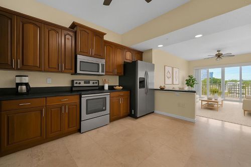 504-1650 Presidential Way, West Palm Beach, FL, 33401-1863 | Card Image