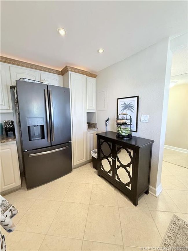 7 - 10600 S Ocean Dr, Condo with 2 bedrooms, 2 bathrooms and null parking in Jensen Beach FL | Image 5
