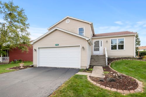 2721 Zurich Ln, Woodridge, IL, 60517-4589 | Card Image