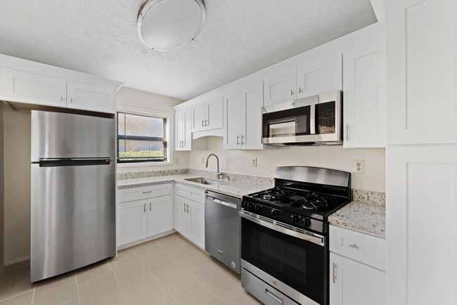 601 Park Ridge Cir, Condo with 2 bedrooms, 2 bathrooms and 2 parking in Marietta GA | Image 8