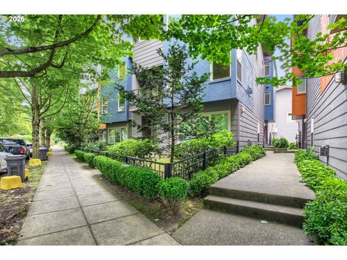 8542 N Central St, Portland, OR, 97203 | Card Image