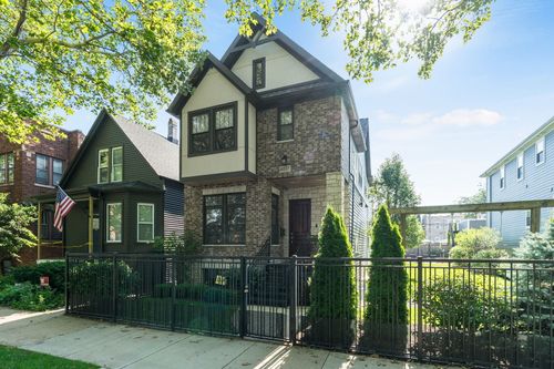 4037 N Richmond St, Chicago, IL, 60618-2611 | Card Image