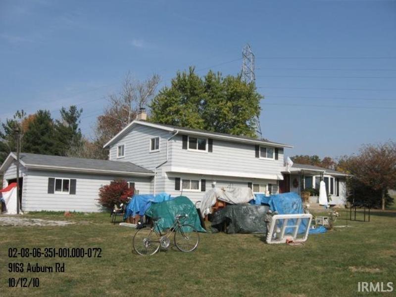 9163 Auburn Rd, Fort Wayne, IN 46825