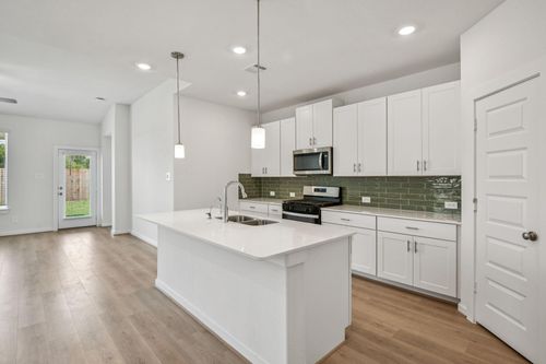 6631 Castella Dr, Rosharon, TX, 77583-8801 | Card Image