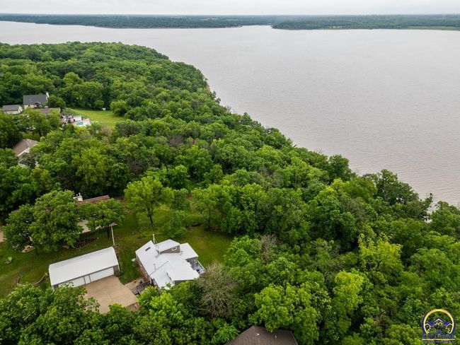 8231 Mike O Vince Rd, House other with 5 bedrooms, 4 bathrooms and null parking in Ozawkie KS | Image 10