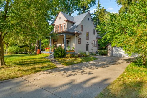 1550 Cedar Bend Dr, Ann Arbor, MI, 48105-2305 | Card Image