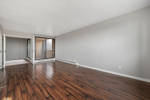 222-425 W Willow Court, Fox Point, WI, 53217 | Card Image