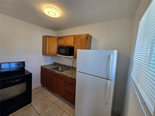 apt-11-535 Nw 7th St, North Miami, FL, 33136-3261 | Card Image