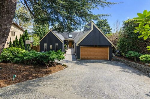 343 Dartmoor Dr, Coquitlam, BC, V3K5R6 | Card Image