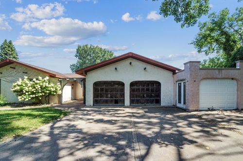 8409 Bayridge Cir, Bloomington, MN, 55438-1418 | Card Image