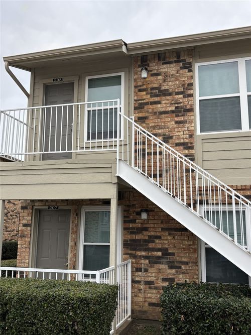 apt-208-2200 E Trinity Mills Rd, Carrollton, TX, 75006-1851 | Card Image