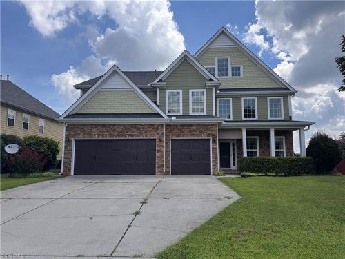 2333 Rockland Cir, High Point, NC, 27265-9461 | Card Image