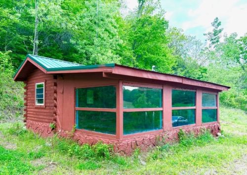 221 Friendship Hollow Rd S, Pleasant Shade, TN, 37145-3404 | Card Image
