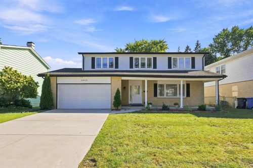 1805 W Willow Ln, Mount Prospect, IL, 60056-4412 | Card Image