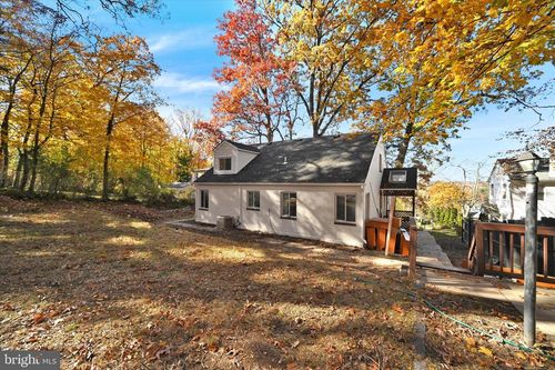 1135 Grovania Ave, ABINGTON, PA, 19001-3204 | Card Image