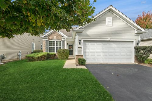 2864 Edgewater Dr, Elgin, IL, 60124-3112 | Card Image