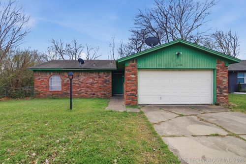 11552 E 27th Ct, Tulsa, OK, 74129-8017 | Card Image
