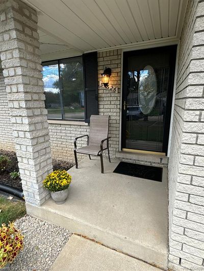 Front porch | Image 3