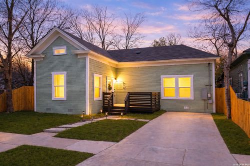 613 Delaware St, San Antonio, TX, 78210-1716 | Card Image