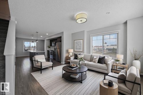 34-2215 24 St Nw, Edmonton, AB, T6T1A6 | Card Image