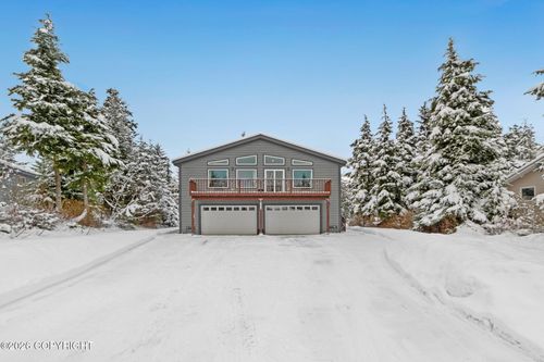 10622 Horizon Dr, Juneau, AK, 99801-7627 | Card Image