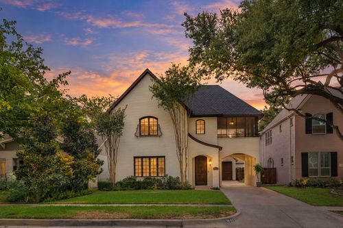 3816 W 5th St, Fort Worth, TX, 76107-2022 | Card Image